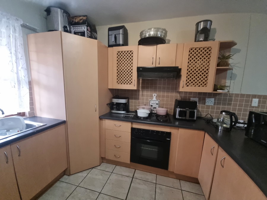 2 Bedroom Property for Sale in Waterval East North West
